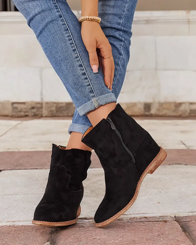 Black boots a'la cowgirls on a covered heel Patoria - Footwear