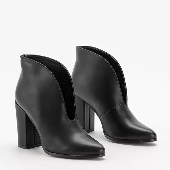 OUTLET Black women's boots on the Dekara post - Footwear