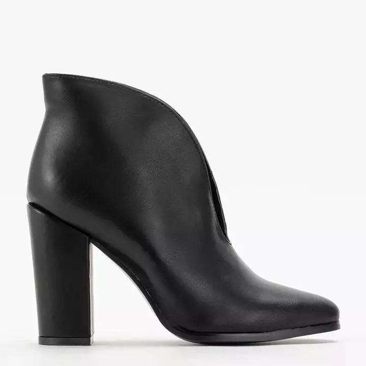 OUTLET Black women's boots on the Dekara post - Footwear