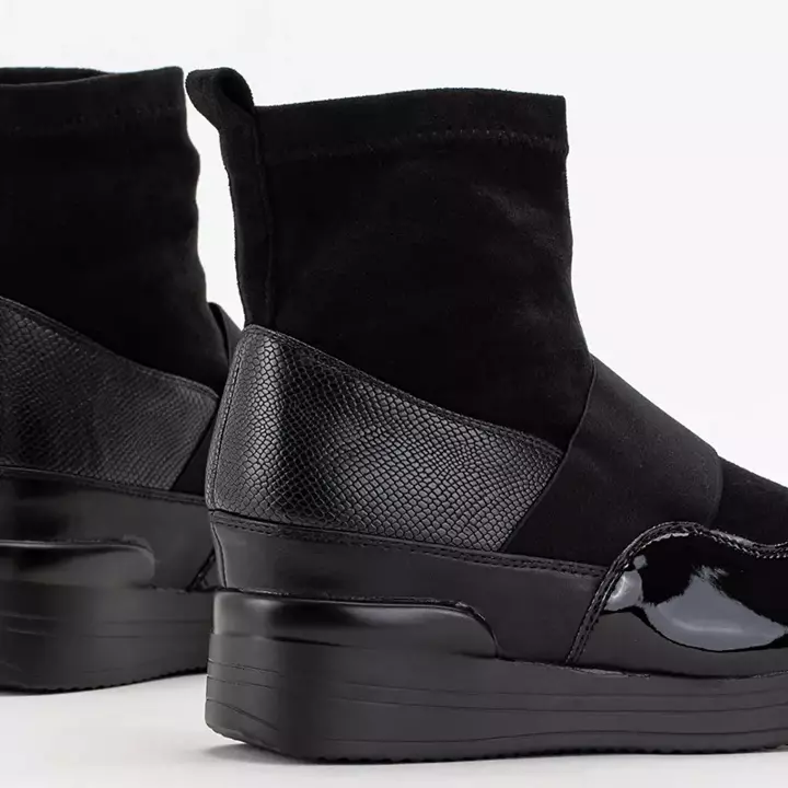 OUTLET Black women's slip-on boots with embossing and patent leather Keledi - Footwear