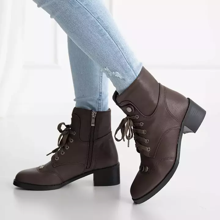 OUTLET Dark brown women's ankle boots with flat heels Rinta - Shoes