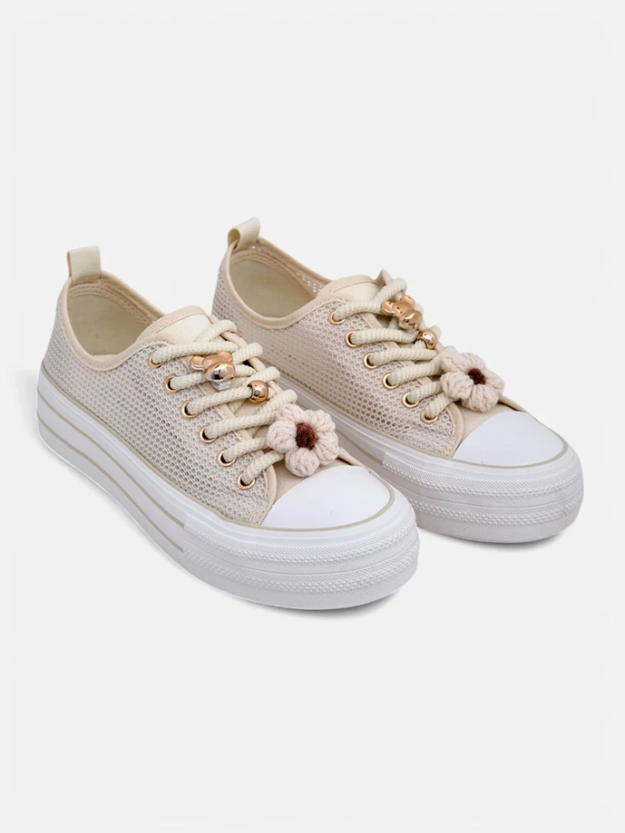 Royalfashion Sieviešu perforētās kedas ar rotājumiem Osdo