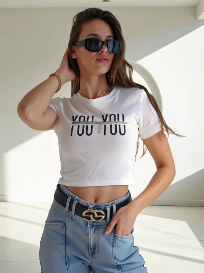 Royalfashion Kautona sieviešu crop top ar uzrakstu