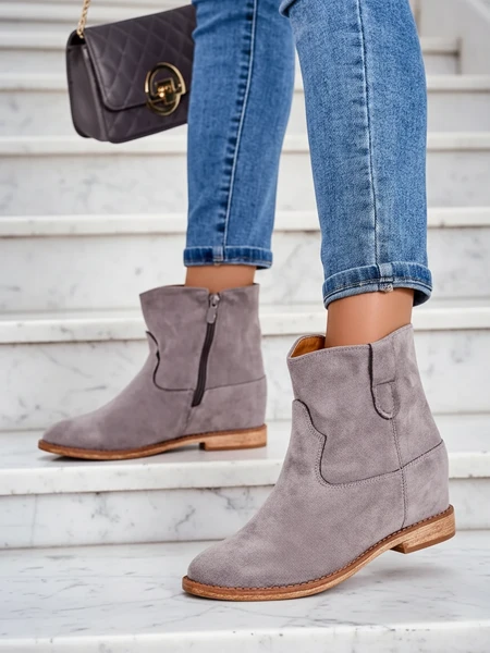 Royalfashion cowboy-style boots on a covered wedge Patorias