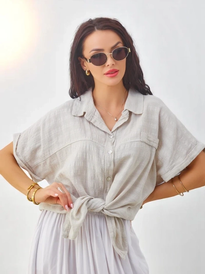 Royalfashion Sieviešu kokvilnas krekls ar reljefu un īsām piedurknēm