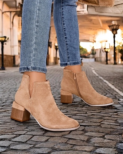 Gaiši brūni sieviešu zābaki ar izgriezumiem Geransa - Apavi