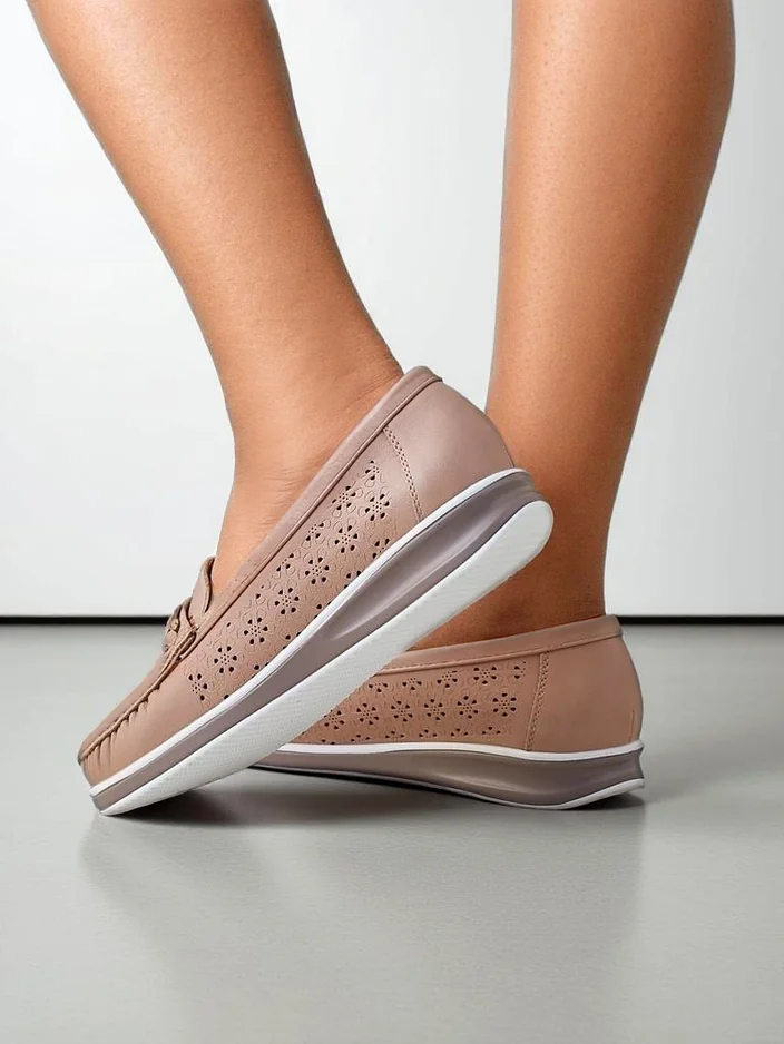 Royalfashion Женские перфорированные мокасины Cerro