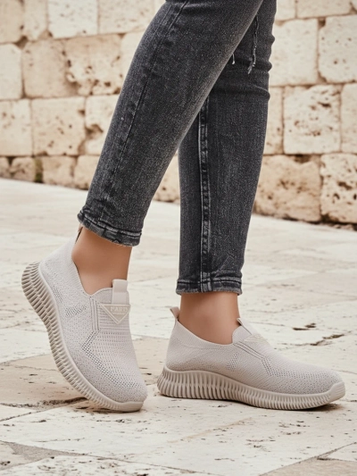 Royalfashion Женские тканевые спортивные слипоны Serra