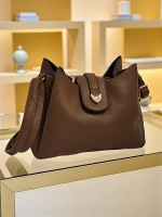 коричневый