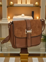 коричневый