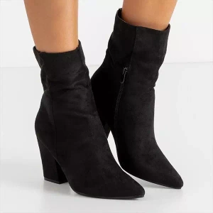 OUTLET Black women's boots on the Vacar post - Footwear