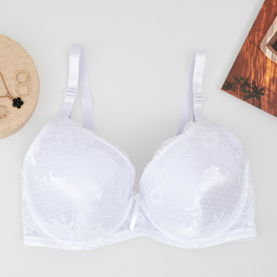 White bra with decorative lace - Underwear