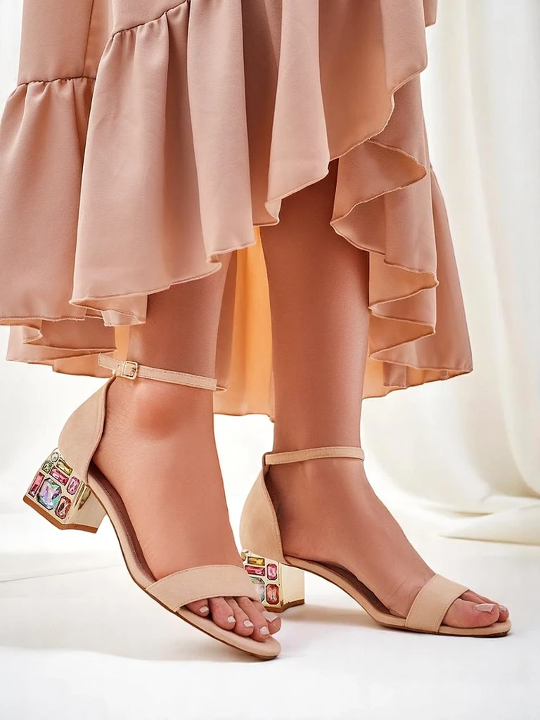 Royalfashion Sieviešu sandales ar dekoratīvu papēdi Ballou