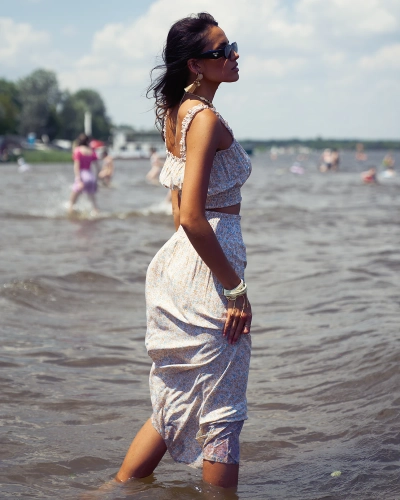 Royalfashion Sieviešu komplekts ar ziediem dzeltenā krāsā