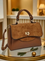 коричневый