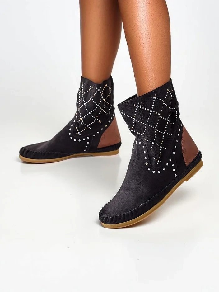 Royalfashion Women's ankle boots with low wedge and studs Indian Style