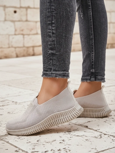 Royalfashion Женские тканевые спортивные слипоны Serra