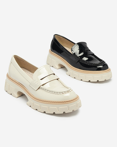 Black lacquered moccasins for women Mewira - Footwear