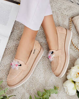 светло-коричневый || коричневый