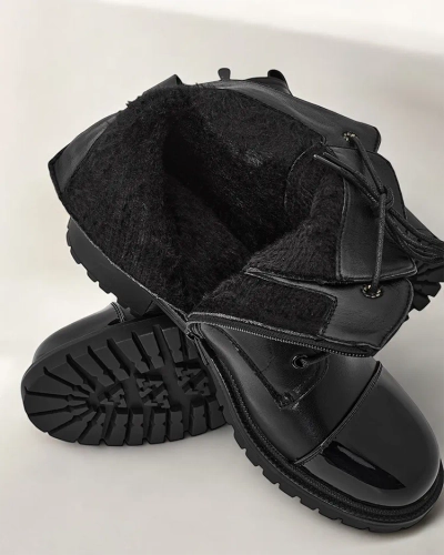 Женские ботинки Vemis из экокожи Royalfashion. Женские ботинки - это уникальная обувь, сочетающая в себе стиль и комфорт. Изготовлены из веганской кожи с мягкими подкладками. Модель имеет лаковый носок. Толстая подошва добавляет комфорта этой обуви. 87654