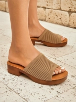 light brown || brown