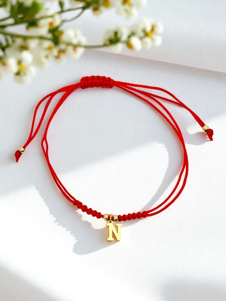 Women's bracelet with the letter N