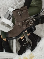 коричневый