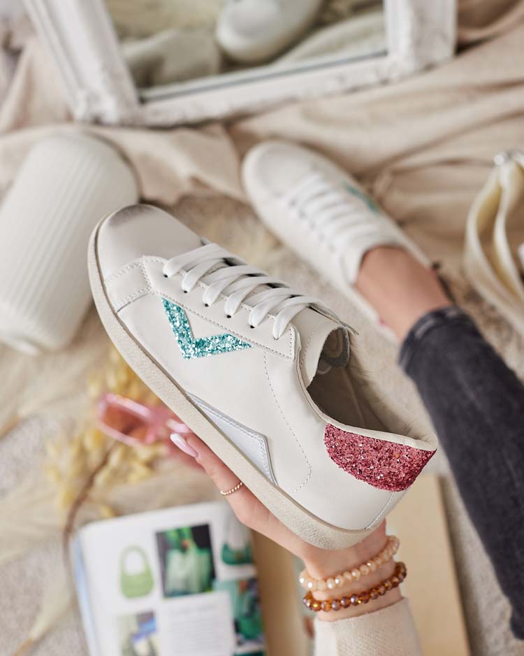 Royalfashion Sieviešu sportiskas kedas ar rotājumiem Ginn