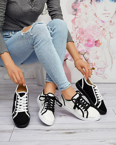 White women's sneakers with patch Wefera - Footwear