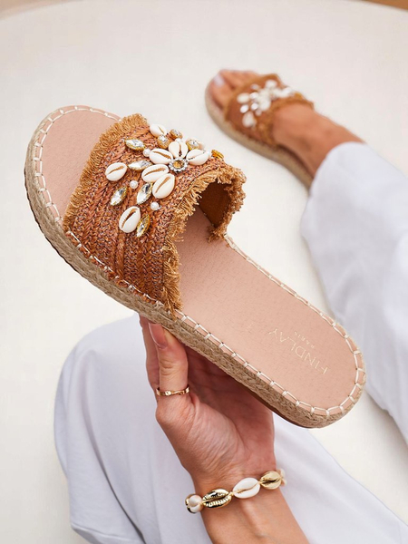 Sandały Royalfashion Callista Boho Camel na płaskiej platformie mit muszelkami