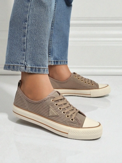 Royalfashion Женские перфорированные кроссовки Rebbse