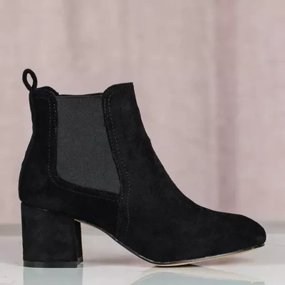 OUTLET Black boots on a higher post Anabella - Footwear