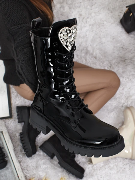 Lakierowane sznurowane botki damskie Emelune