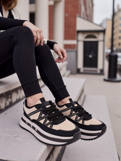 Royalfashion Women's sporty platform sneakers Reviger