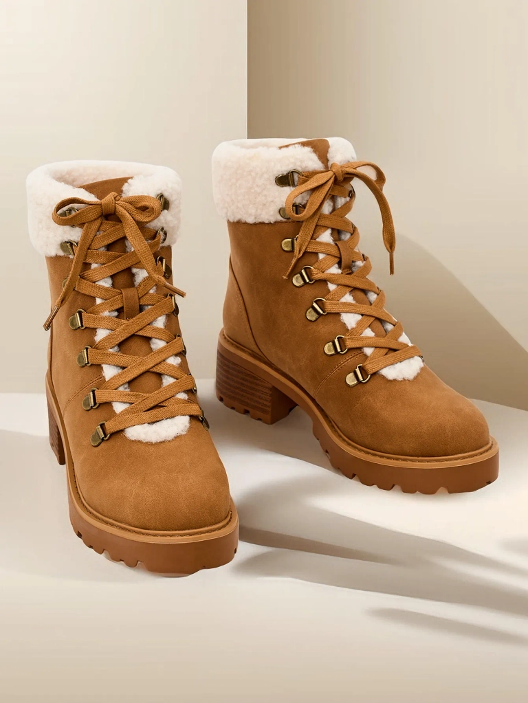 Женские трапперские сапоги Royalfashion Sawoli