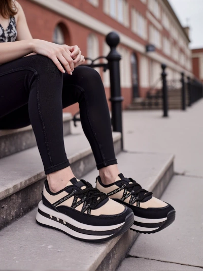 Royalfashion Women's sporty platform sneakers Reviger