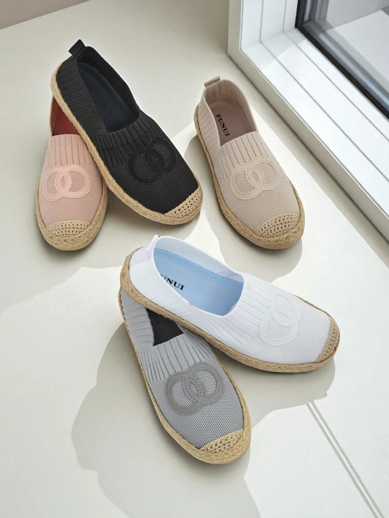 Espadrilles da donna Calista Biancha - bianche piatte in pelle scamosciata ecologica, stile talianu