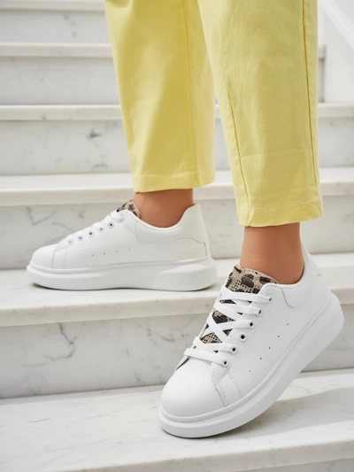 Lalla Bianca: Elegant Platforma Sneakers
