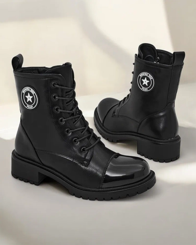 Женские ботинки Vemis из экокожи Royalfashion. Женские ботинки - это уникальная обувь, сочетающая в себе стиль и комфорт. Изготовлены из веганской кожи с мягкими подкладками. Модель имеет лаковый носок. Толстая подошва добавляет комфорта этой обуви. 87654