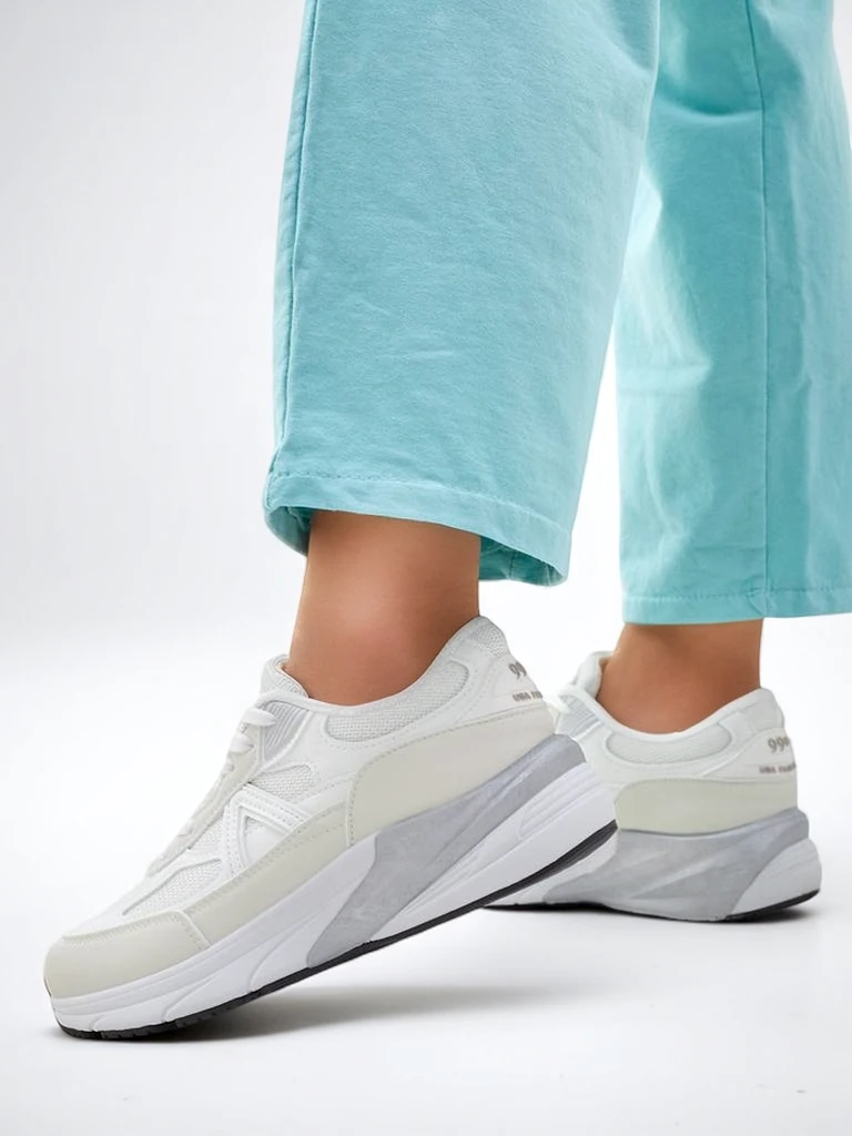 Royalfashion Women's sports sneakers on a thicker sole Moderax