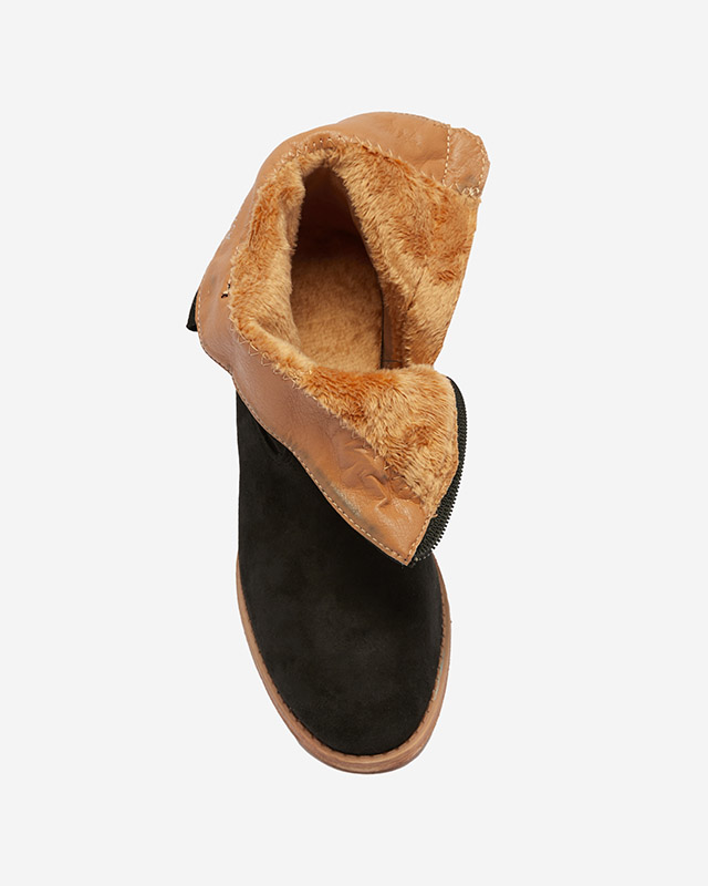 Czarne botki a'la kowbojki na krytej koturnie Dimia - Obuwie