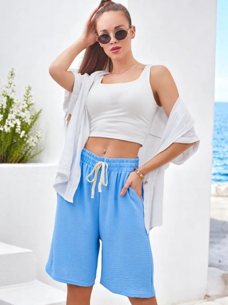 Royalfashion Īsie sieviešu šorti ar elastīgu jostasvietu un auklām līdz ceļiem