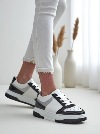 Женские кроссовки Royalfashion с блестками Qisofi