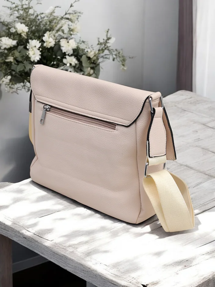 Royalfashion sieviešu soma ar rāvējslēdzēja kabatu uz vāka