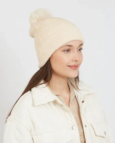 Royalfashion Women's lined hat with a pompom