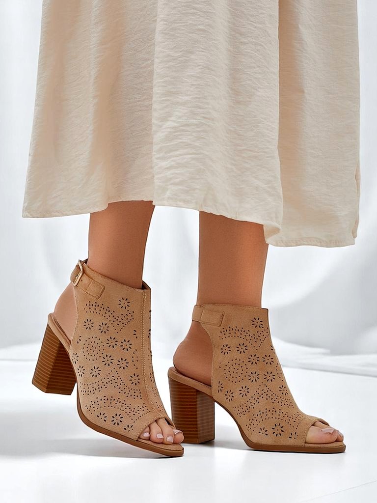 Royalfashion Women’s cut-out block-heel sandals Abetle