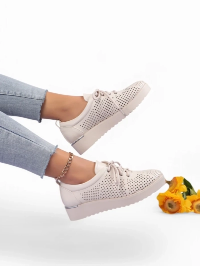 Royalfashion Women's perforated loafers Gofielle