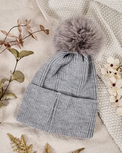 Royalfashion Women's winter hat with pompon
