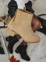 светло-коричневый