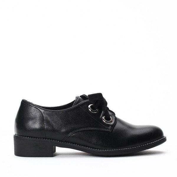 Czarne, wiązane oksfordki - Obuwie